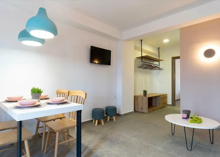 Elia Semesterbostad *