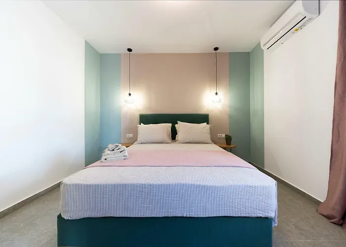 Semesterbostad Elia *